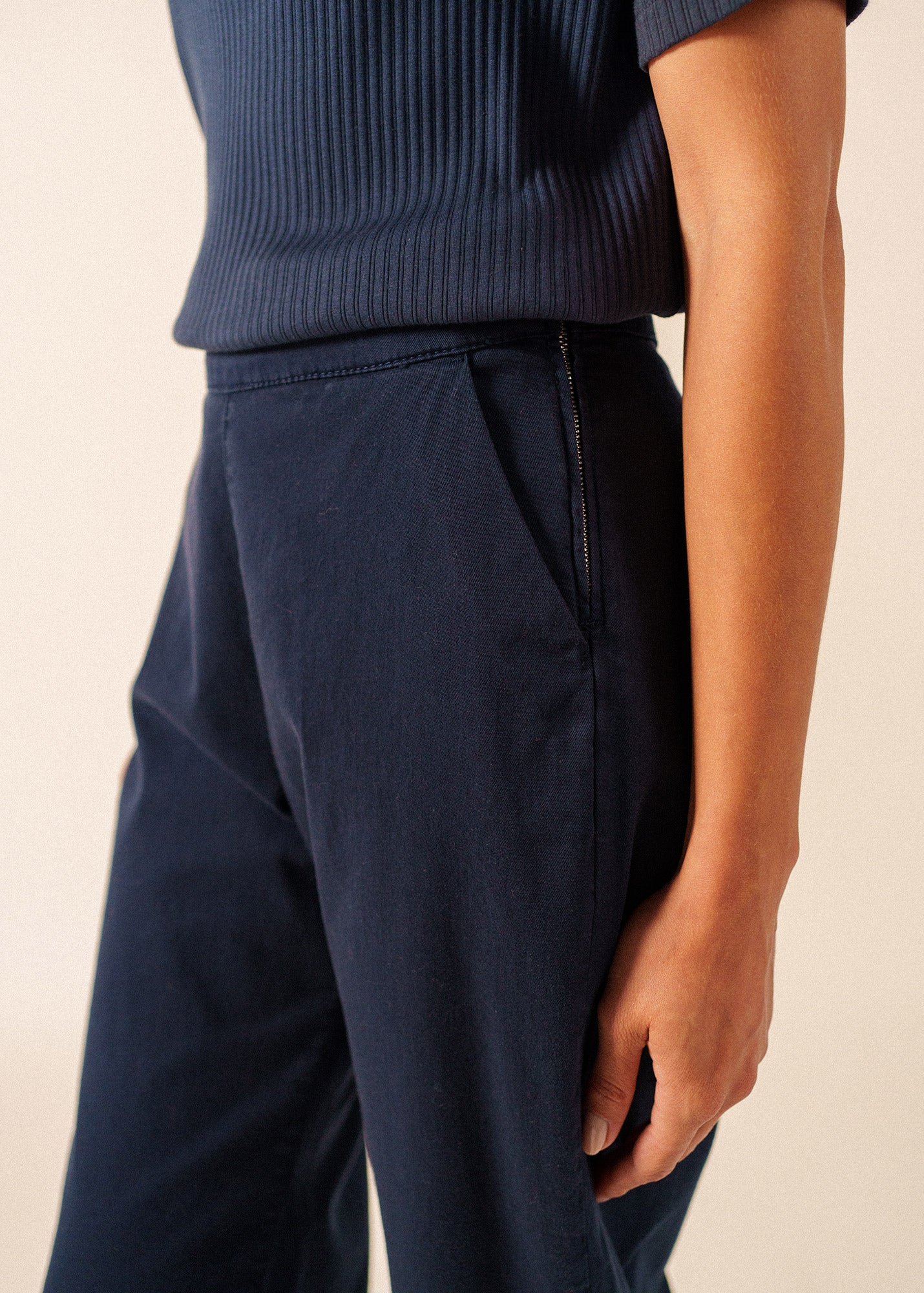 Chiara pants (MARINE) - Image 4