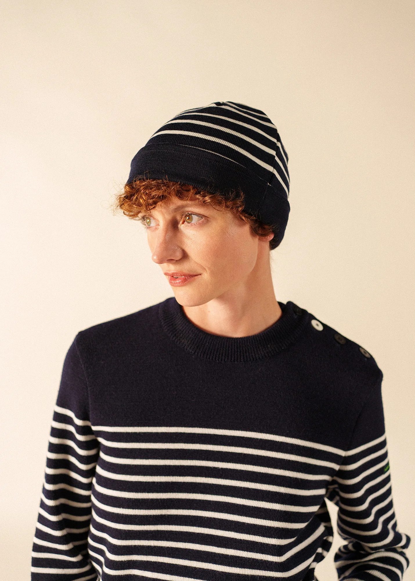 Glow-In-The-Dark Beanie - in wool (NAVY/PHOSPHORESCENT) - Image 3