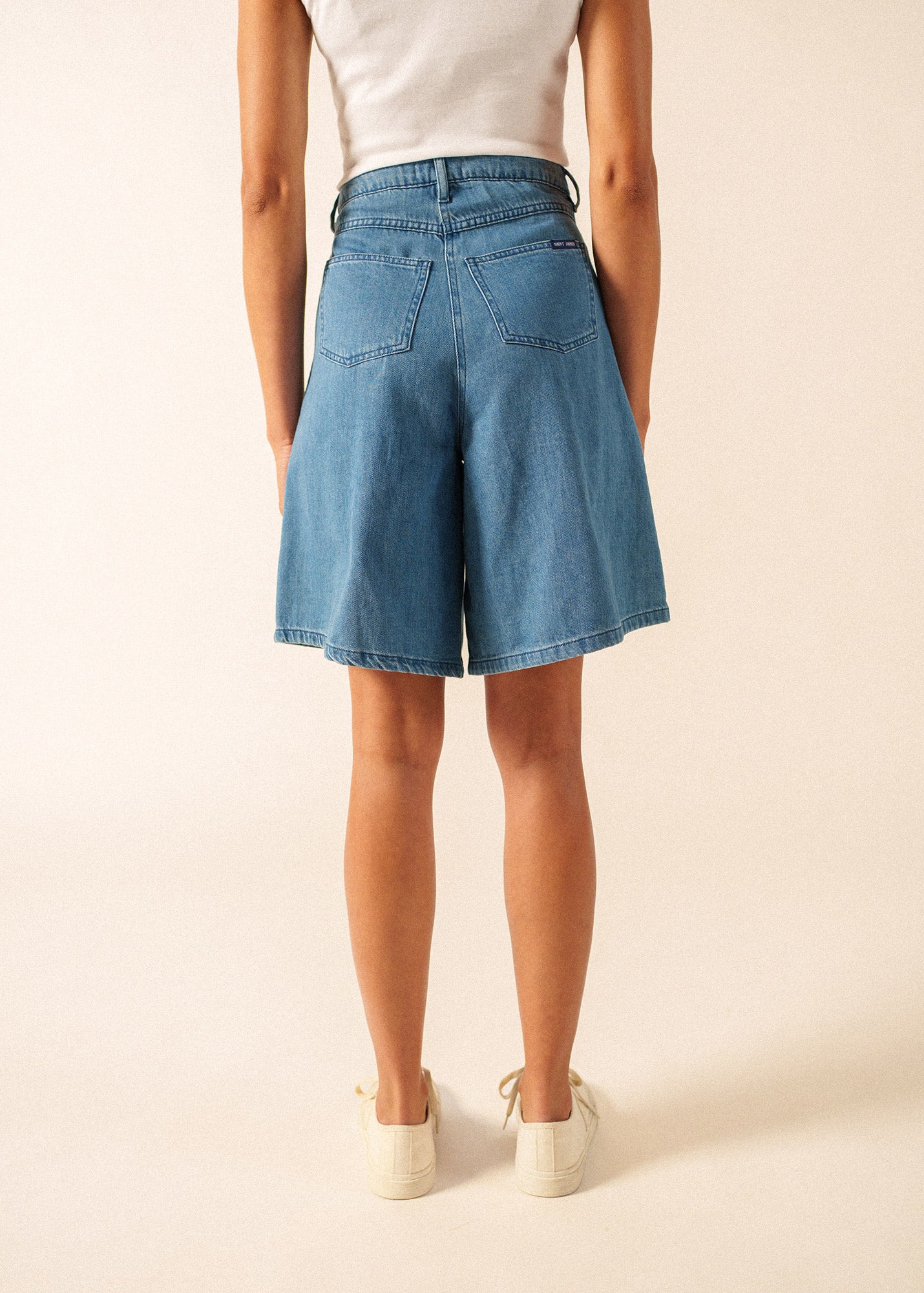 Manon Bermudas Shorts (DENIM) - Image 2