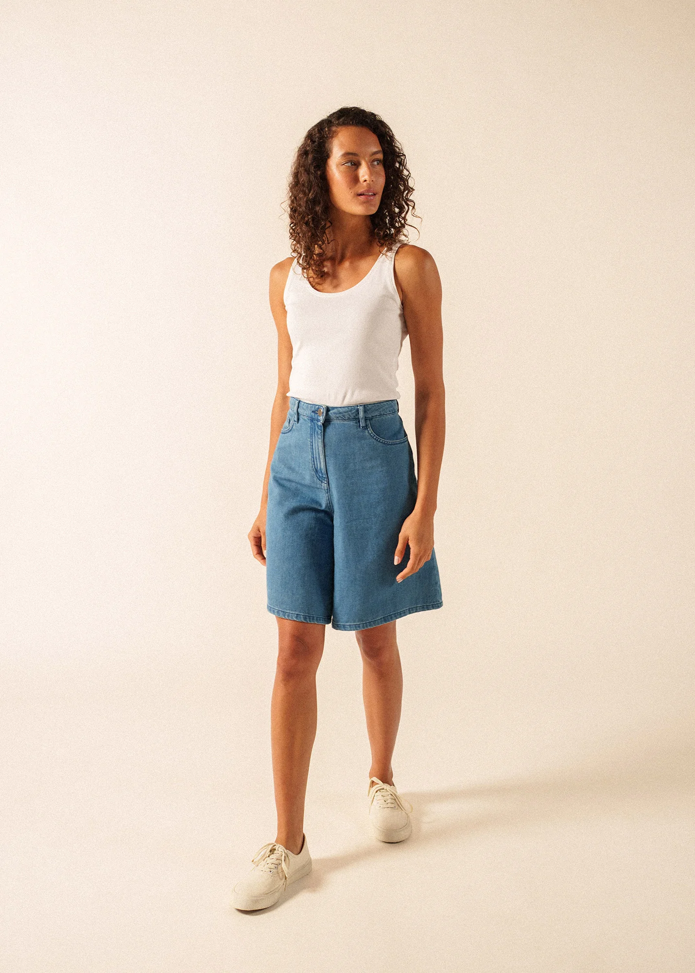 Manon Bermudas Shorts (DENIM) - Image 4