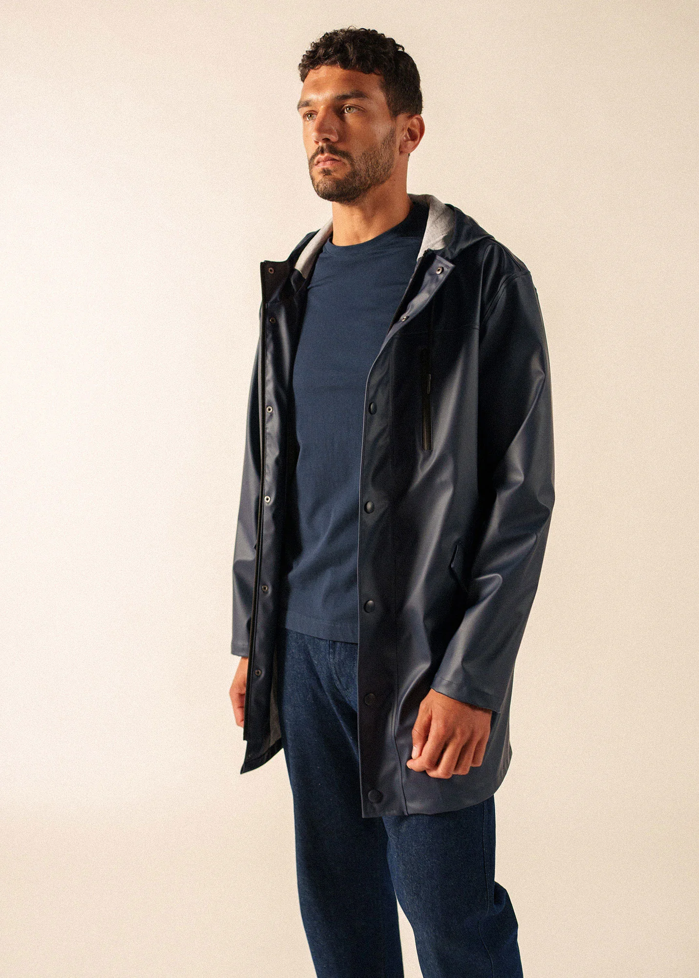 St Hélio Raincoat (NAVY) - Image 3