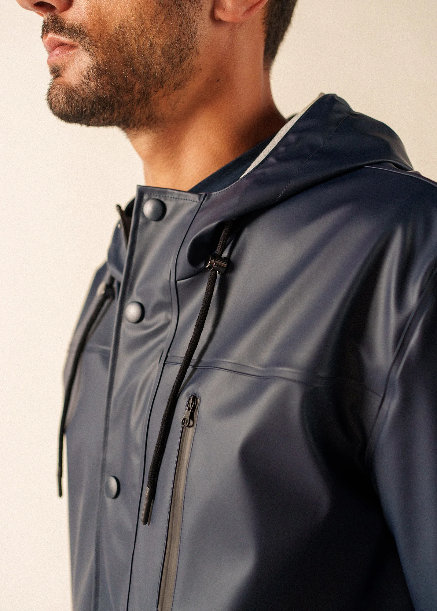 St Hélio Raincoat (NAVY) - Image 4